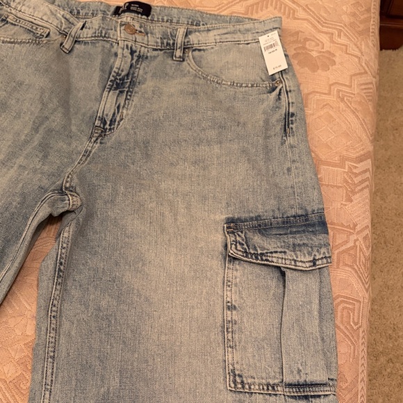 GAP Light Wash High Rise Wide Leg Denim Cargo Pants/NWT/16-33R - Picture 3 of 11